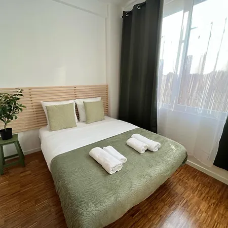 Ecrin De Verdure - Métro 7 - Rer C Appartement